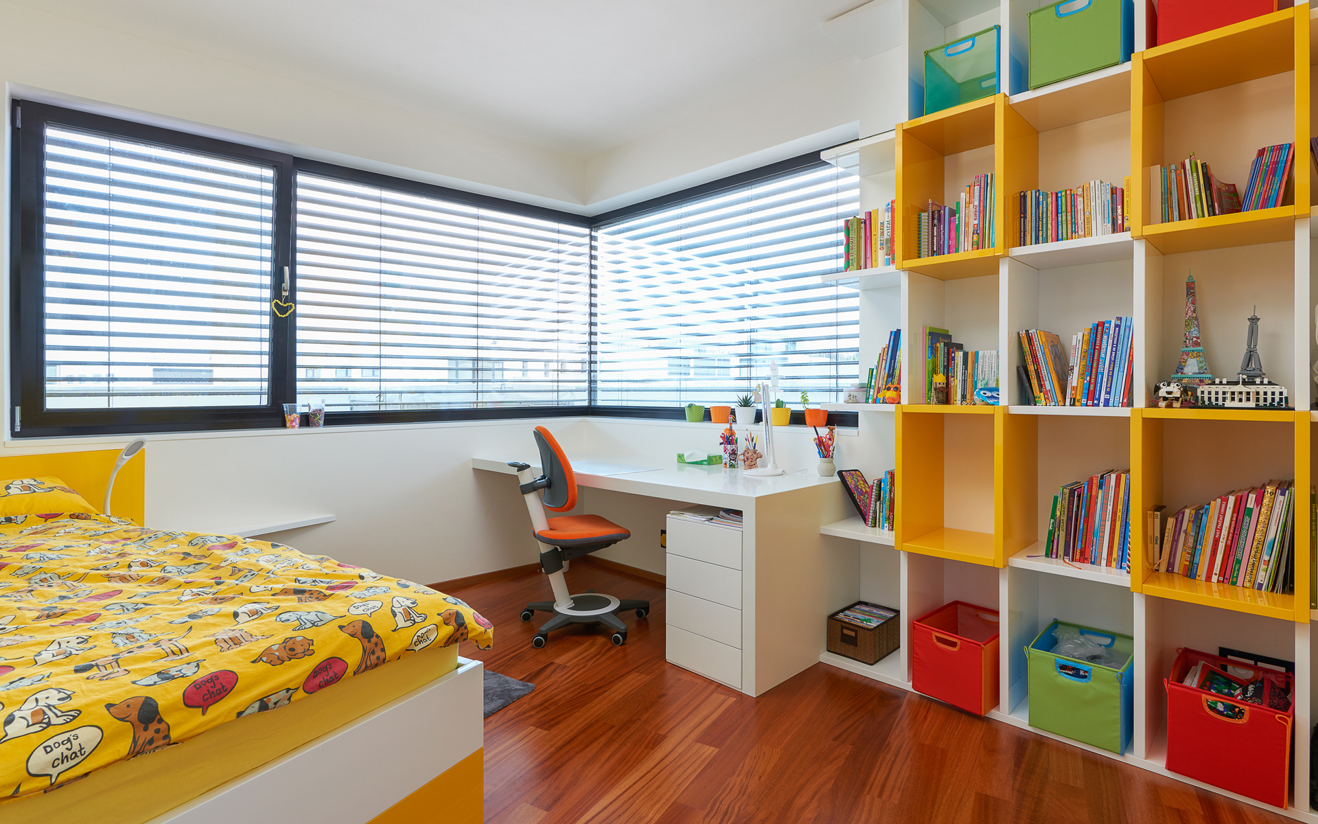 Hanák furniture room with bookcase