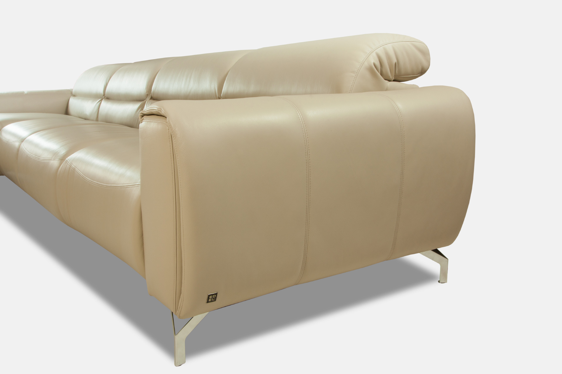 MOVE lounge suite beautiful original shape and many spectacular details
